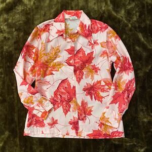 TRUE VINTAGE! Fall Leaves on Soft Pink Long Sleeve Button Front Blouse